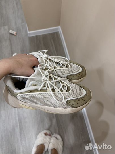 Кроссовки adidas