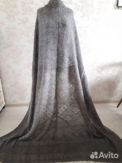 Пуховый платок шаль