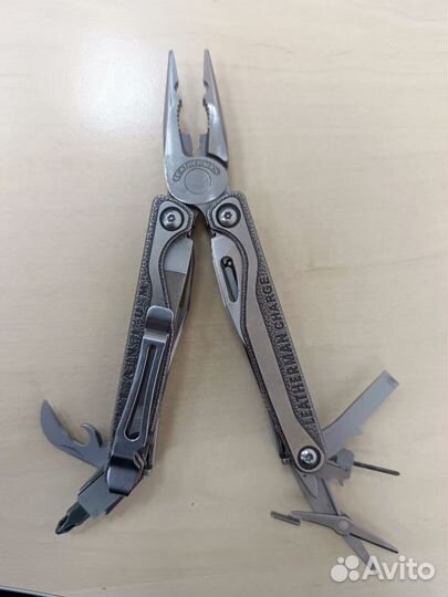 Мультитул leatherman charge tti