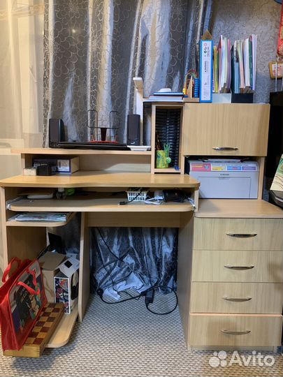 Компьютерный стол