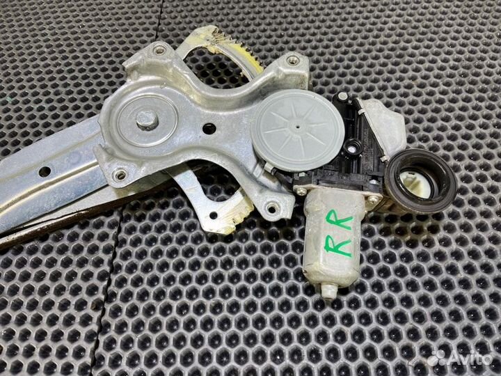 Стеклоподъемник прав. зад. Toyota Venza