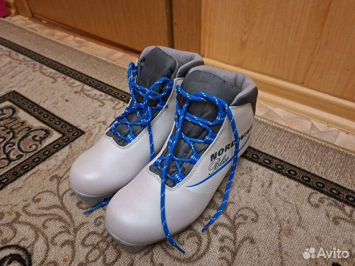 Лыжные ботинки Nordway Bliss 39 размер