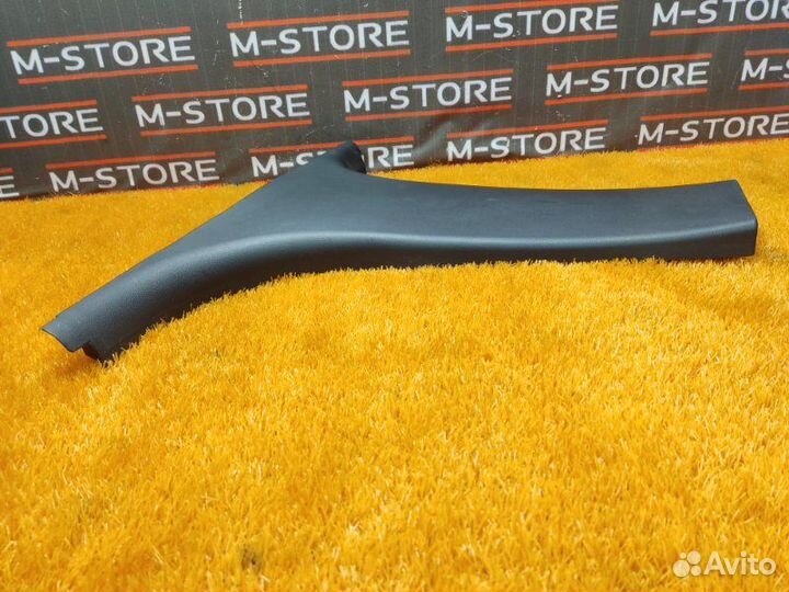 Обшивка стойки левая Bmw 3-Series E90 N46B20B 2005