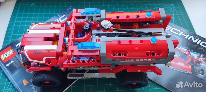Lego Technic 42075 (Служба быстрого реагирования)