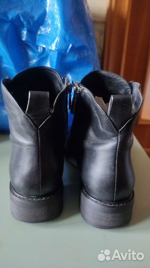 Ботинки женские р. 38