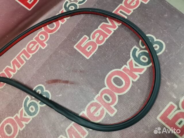 Уплотнитель двери Volvo S90