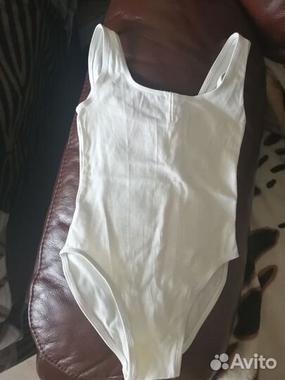 Купальник и чешки для танцев