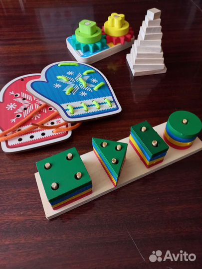 Развивающие деревянные игрушки