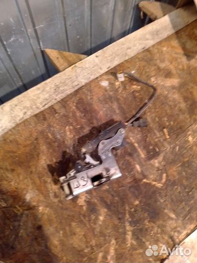 Замок двери Chevrolet Niva 2123