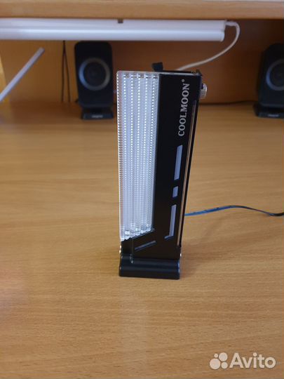 Вертикальный держательви деокарты