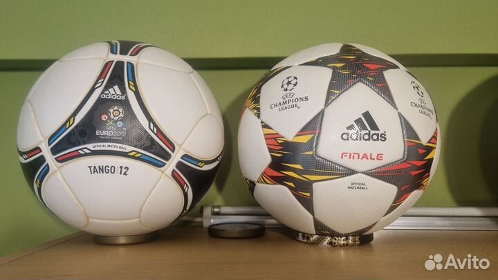 Футбольный мяч adidas