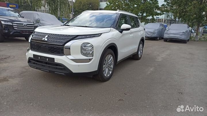 Mitsubishi Outlander 2.5 CVT, 2023