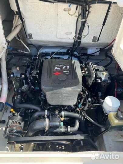 Американский катер Maxum 2100SC3