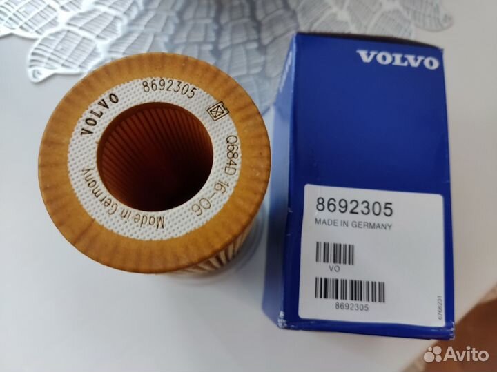 Фильтр масляный Volvo 8692305