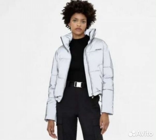 Куртка Bershka Светоотражающая женская