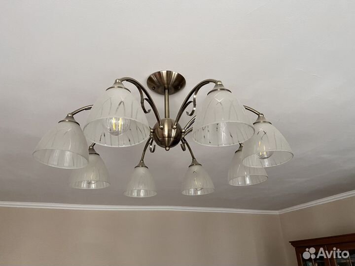 Люстра потолочная 8 ламп