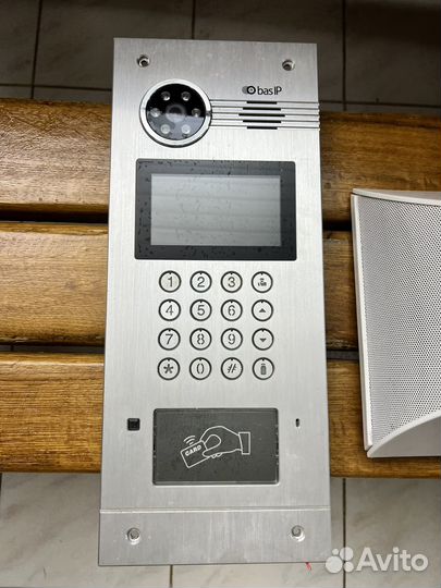 Видеодомофон basip