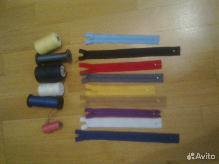 Швейная фурнитура, молнии,нитки,пуговицы
