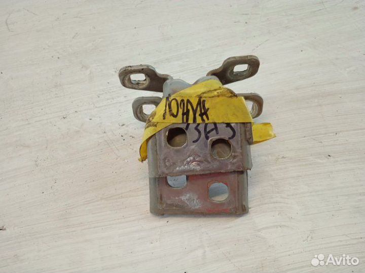 Петля двери задняя Renault Logan 1 2004-2014