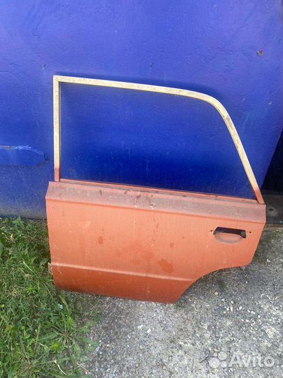 Дверь задняя левая на ваз 2103/06