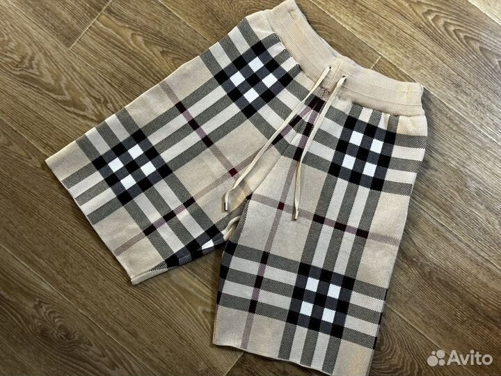 Шорты Burberry