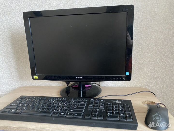 Монитор для компьютера philips