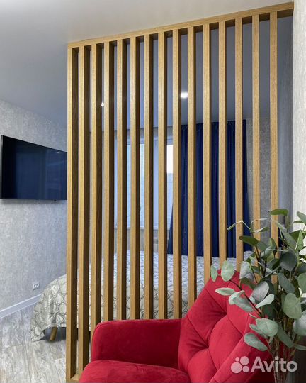 Зонирующая перегородка из дерева