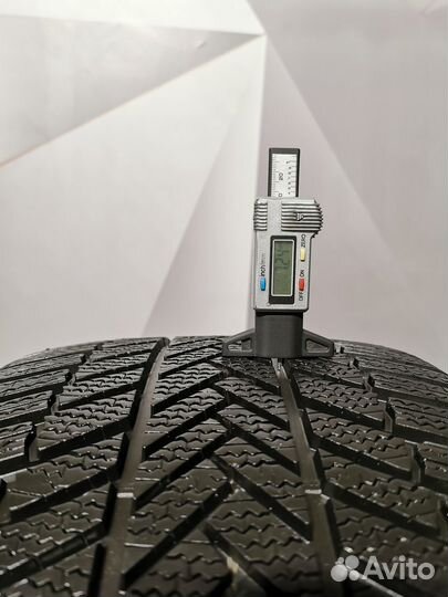 Bridgestone Blizzak LM005 DriveGuard 275/30 R20 97W