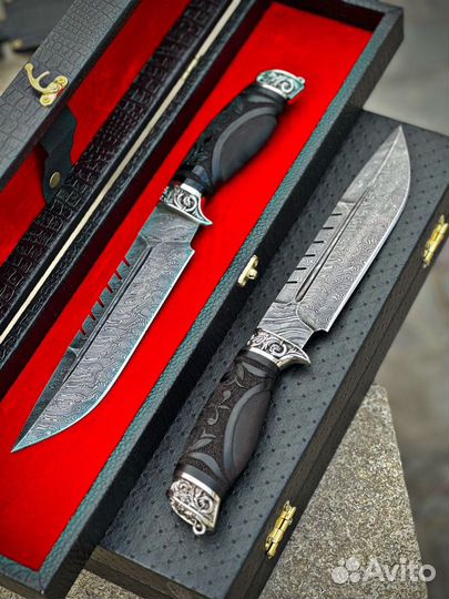 Нож из дамасской стали