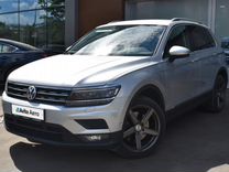 Volkswagen Tiguan 2.0 AMT, 2018, 95 460 км, с пробегом, цена 2 729 000 руб.