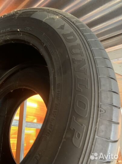 Dunlop D87M 235/65 R17