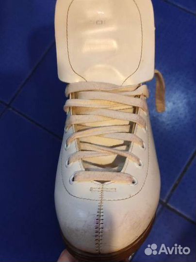 Коньки фигурные женские 38-39 размер