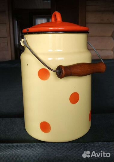 Набор посуды,бидон эмал.,тёрка,перечница