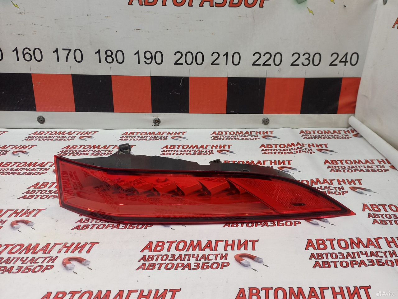 Фонарь задний правый Jaguar F-pace