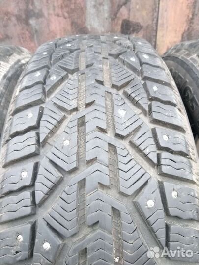 Tigar SUV Ice 215/65 R17 103T