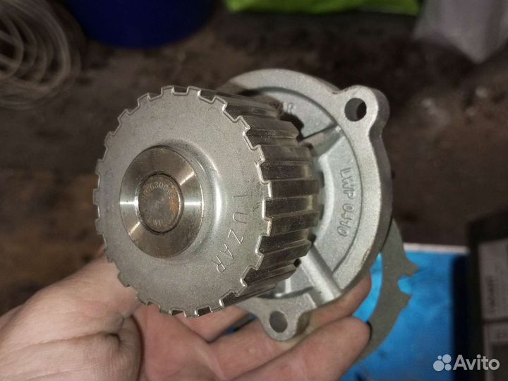 Насос системы охлаждения заз Сенс