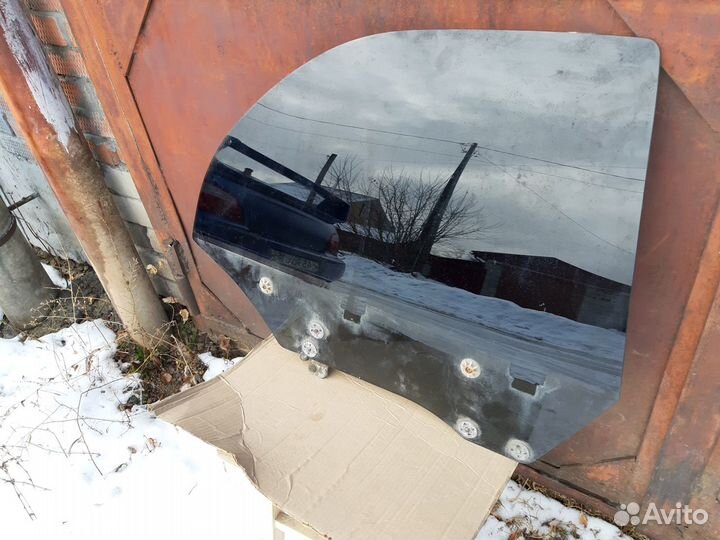 Стекла дверей Subaru Impreza GD (конь)