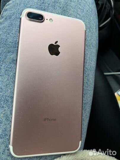 Телефон iPhone 7+