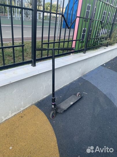 Дека на трюкавой самокат