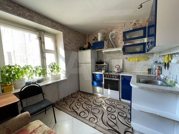 3-к. квартира, 65 м², 3/6 эт.