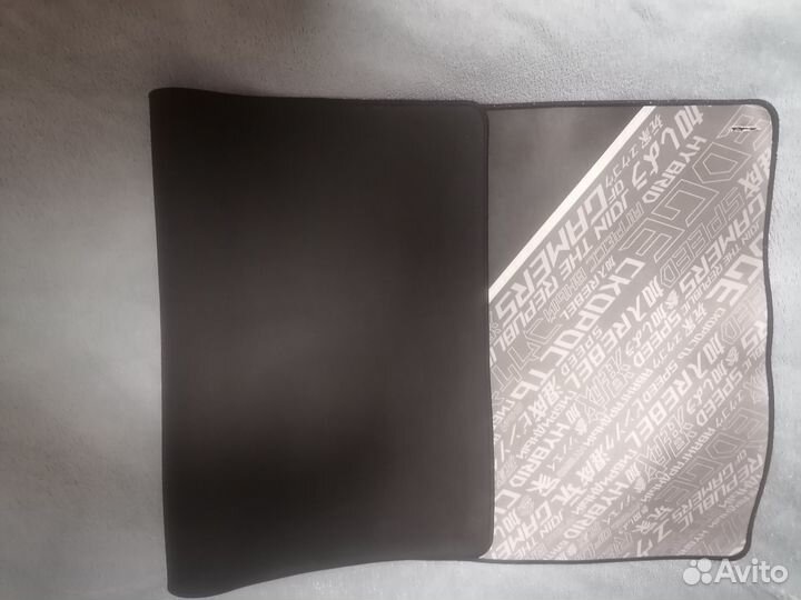 Игровой коврик Asus