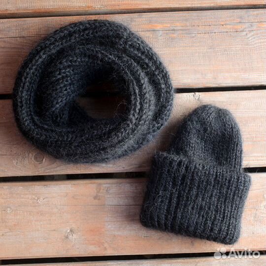 Шапочки и наборы из мохера ручной вязки