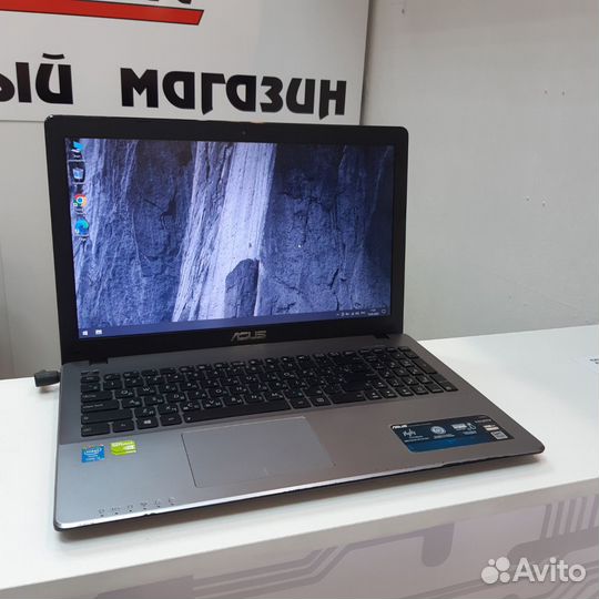 Ноутбук asus X550L