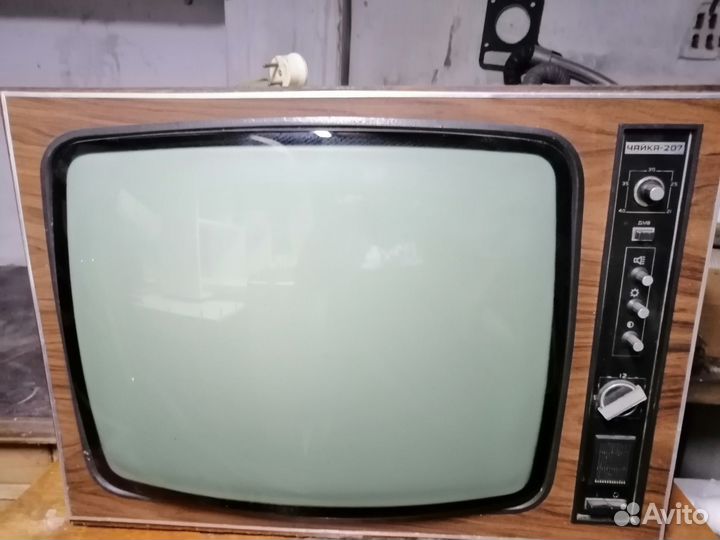 Старые телевизоры СССР 2 шт. Горизонт и Чайка 207