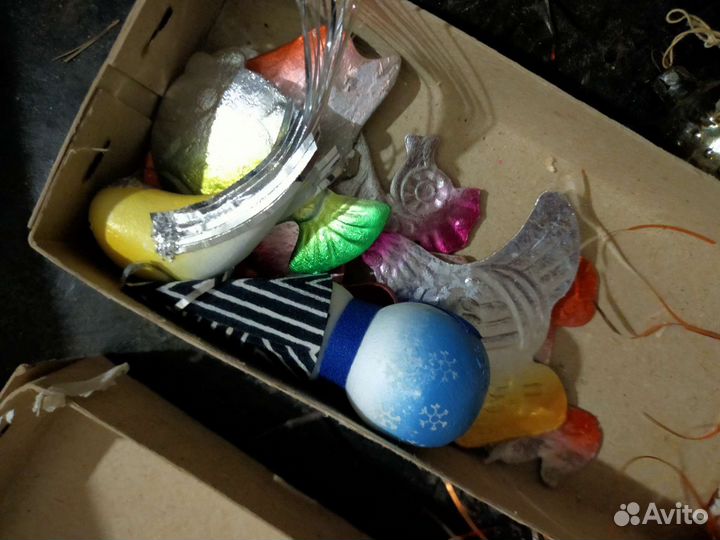 Чемодан ёлочных игрушек