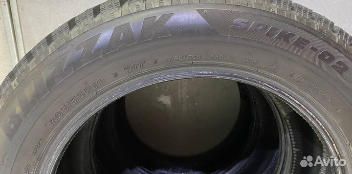 Bridgestone Blizzak Spike-02 205/55 R16 91T