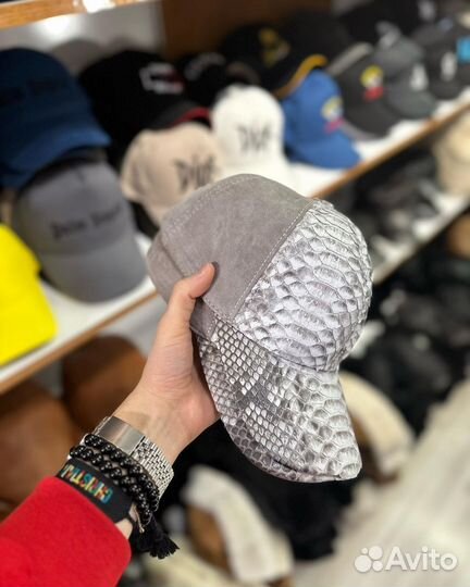 Кепка из питона