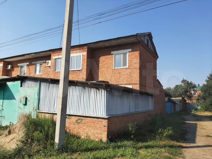 3-к. квартира, 100 м², 1/2 эт.