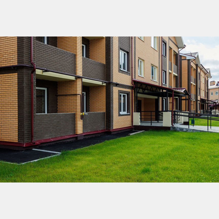 2-к. квартира, 52 м², 3/3 эт.