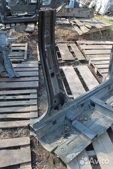 Порог левый Hyundai-KIA Solaris 1